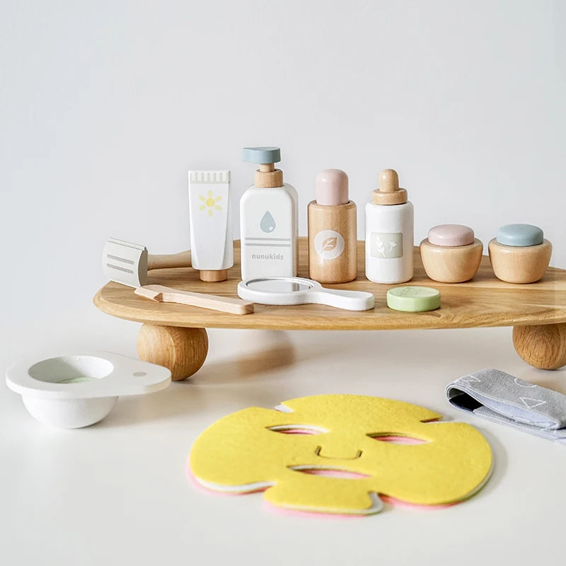 Wonder Kiiids -Wooden Pretend Play Makeup Mask Set – Beauty &amp; Creativity Unleashed